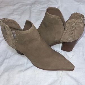 Vince Camuto NWOT DelSimba Braided Trim Bootie Size 11